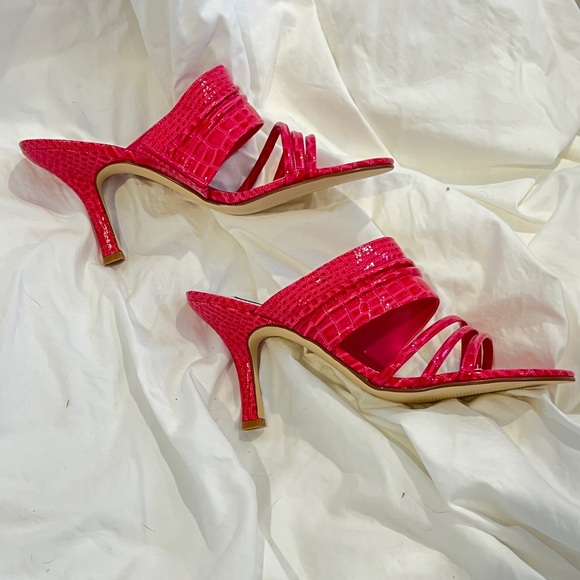 WHITE HOUSE BLACK MARKET Vibrant Pink Strappy Heeled Sandals - Picture 1 of 4